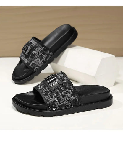 Summer 2026 Large Size Luxury Buckle Trendy Full Face Bread Slippers Retro Casual Beach Slippers Comfortable Roman Style Sandals