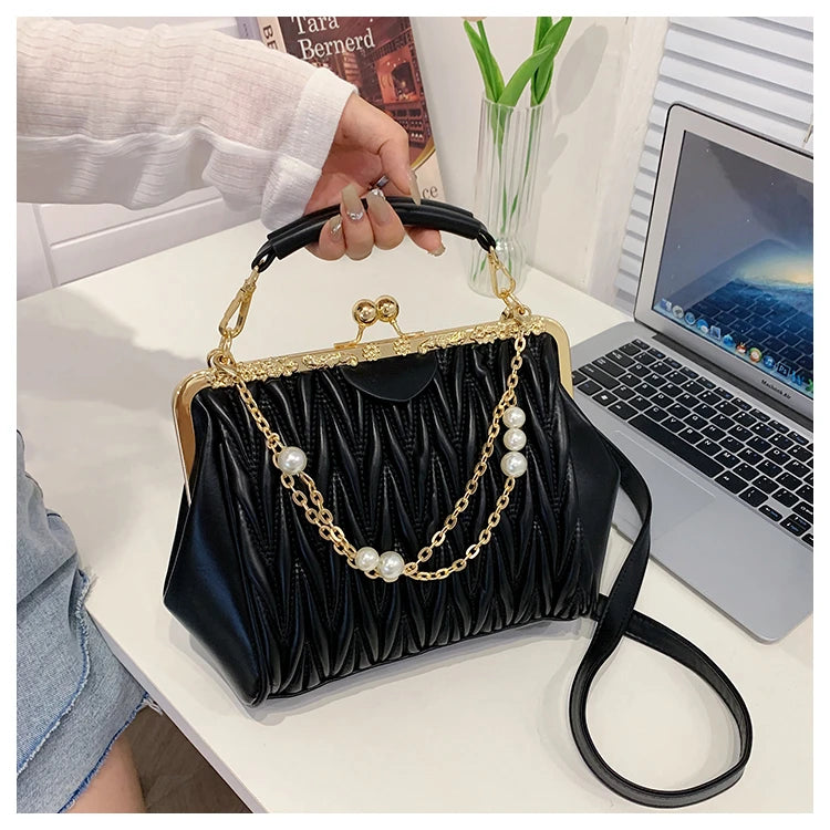 New Summer Women's Shoulder Bag Thick chain Handbag Sense of luxury Ladies Clouds Crossbody Messenger Bags Designer PU Women Bag