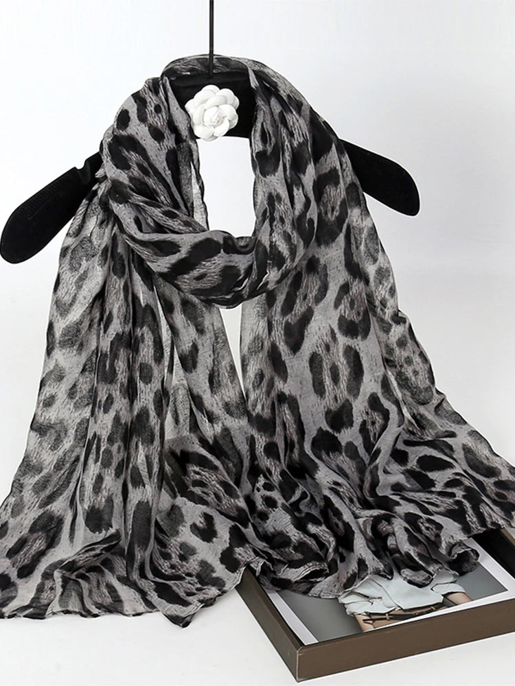 2025 New Vintage Voile Scarf Leopard Print Hijab for Women Lightweight Sunscreen Head Wrap Beach Cover-Up Windproof Travel Scarf