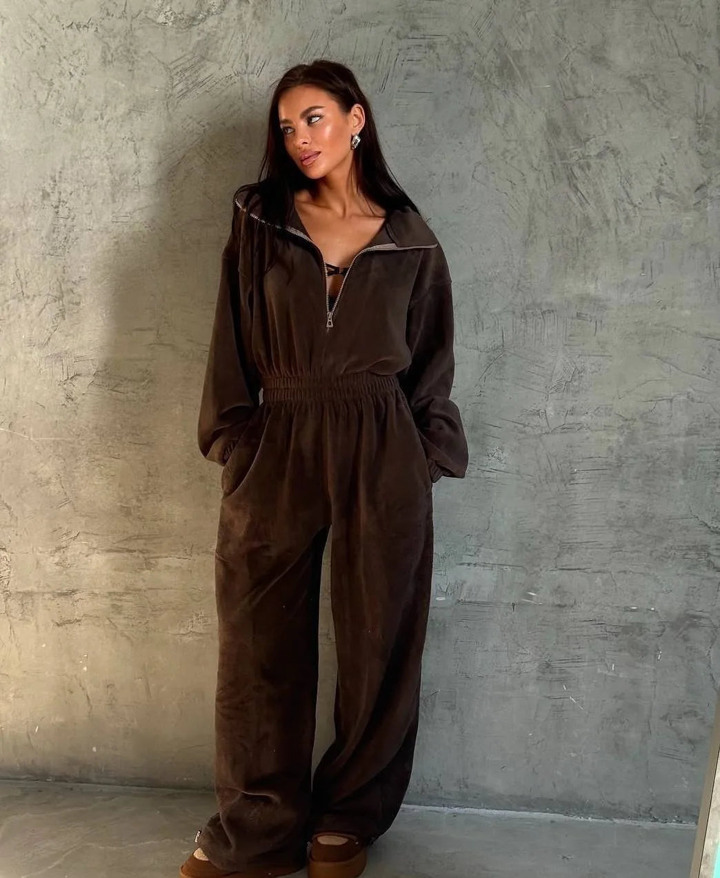 Sports and Leisure Contrast Color Jumpsuit Fashion Trend Street Jumpsuit Women’s Suit New Women Clothing