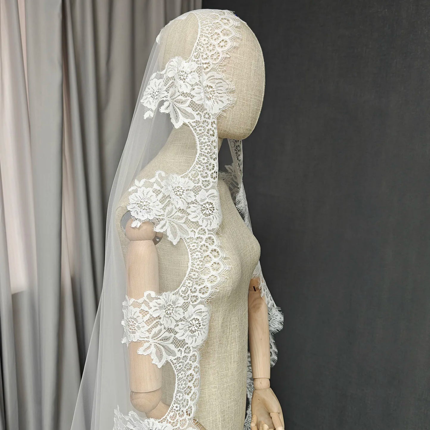 Customized Mantilla Wedding Veil with Eyelash Lace, 2.5m/3m/3.5m/4m Single Tier Long Ivory Bridal Veil with Hidden Comb
