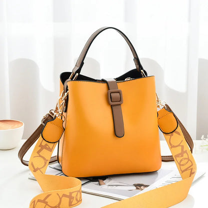 Fashionable Wide Shoulder Strap Women Handbag Classic Retro Small Square Bag Luxury Brand Designer Single Shoulder Crossbody Bag