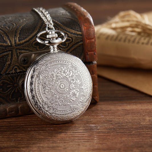 Retro Nostalgic Classical Carved Zinc Alloy Case Flip Cover Women Men Pocket Watches Necklaces Hanging Watches Quartz Watch