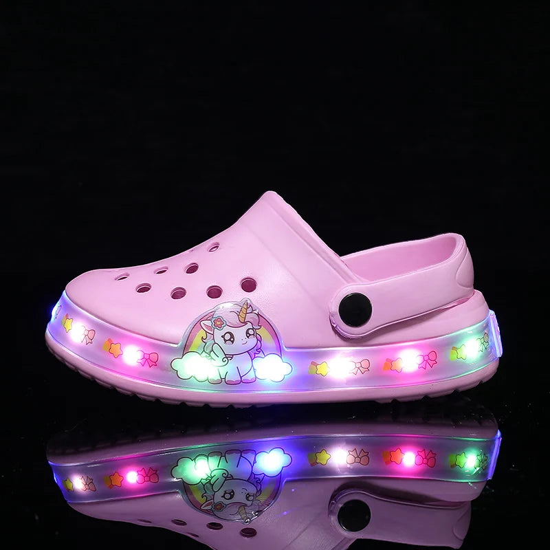 Light Sandals for Girls Pink Cartoon Printing Summer Beach Kids Shoes Outdoor Non-slip Classic Design Children's Casual Clogs