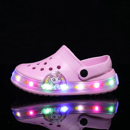 Light Sandals for Girls Pink Cartoon Printing Summer Beach Kids Shoes Outdoor Non-slip Classic Design Children's Casual Clogs