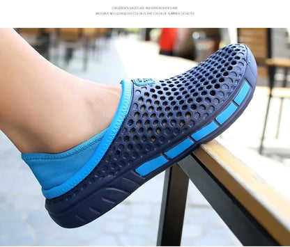 Summer Outdoor Men's Slippers Garden Clogs Male Casual Shoes Fashion Luxury Sandals Comfort Home Soft Slippers 40-47