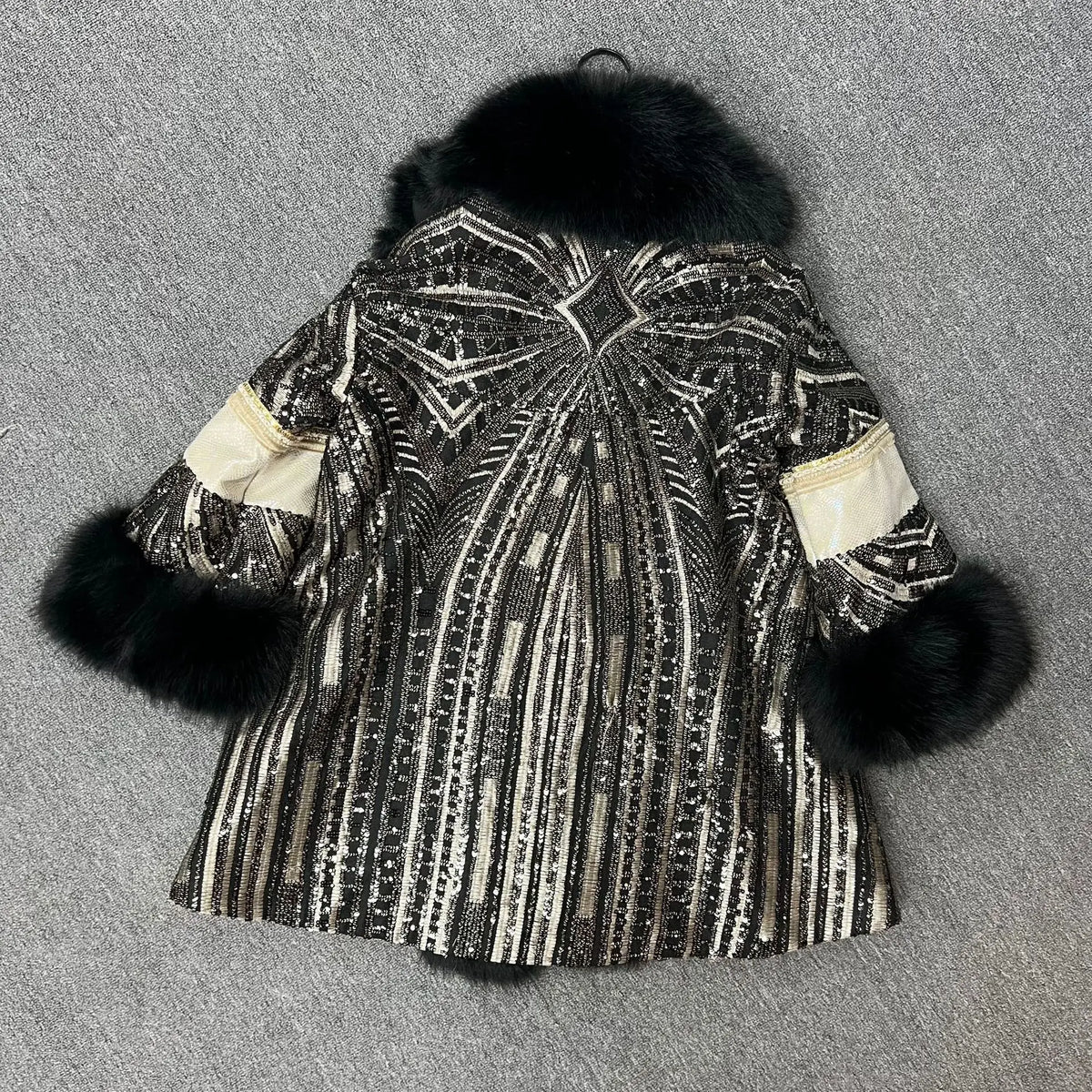 2025 Autumn Winter New Faux Fox Fur Coat Fashionable Stylish Korean Version Heavy Sequins Trendy Women's Jacket Furry Coat