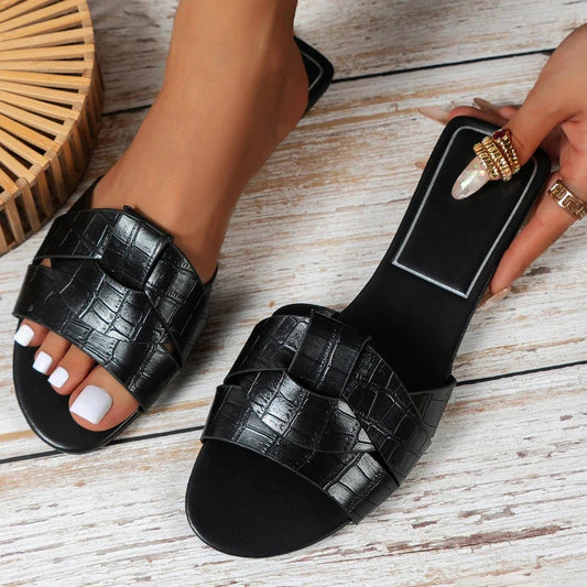 Designer Woman Flat Slippers 2026 New Woven with Comfortable Women's Shoes Casual Bottom Slippers Summer Women Sandals
