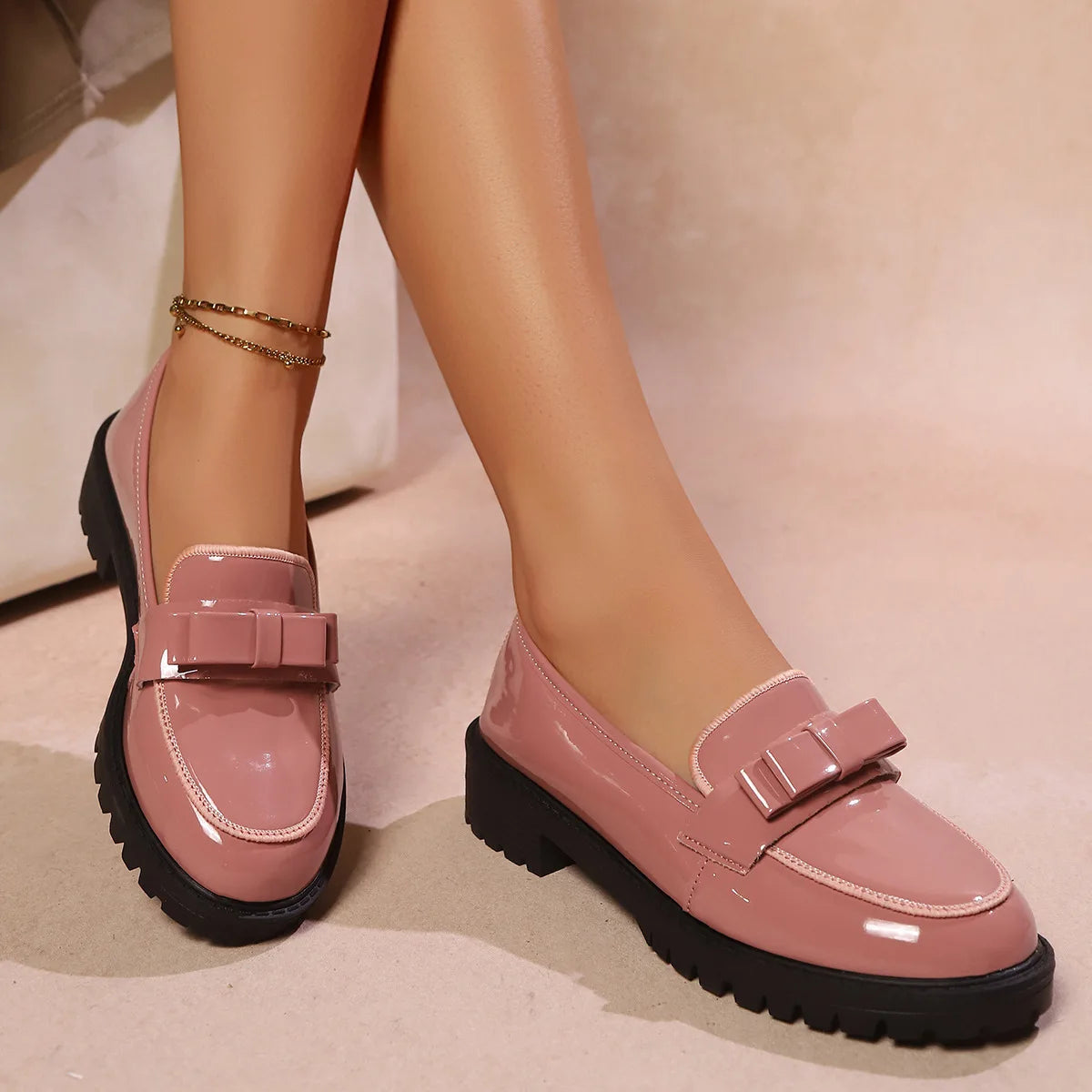 European and American Luxury Womens Leather Shoes Autumn New Outdoor Leisure Loafers Fashion Lacquer Leather Women's Shoes