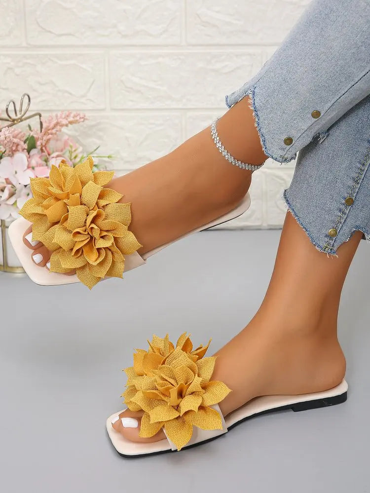 Women Flat Slippers 2026 Summer New Solid Color Sandals Flowers Open Toes Slippers Casual Fashionable Beach Shoes Slides Women