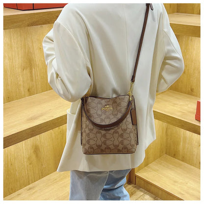 Advanced Women's Bag 2026 New Fashion Luxury Retro Large Capacity Bucket Bag Versatile Single Shoulder Crossbody Bag Trend