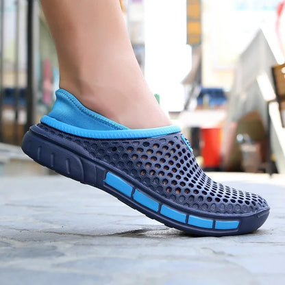 Summer Outdoor Men's Slippers Garden Clogs Male Casual Shoes Fashion Luxury Sandals Comfort Home Soft Slippers 40-47