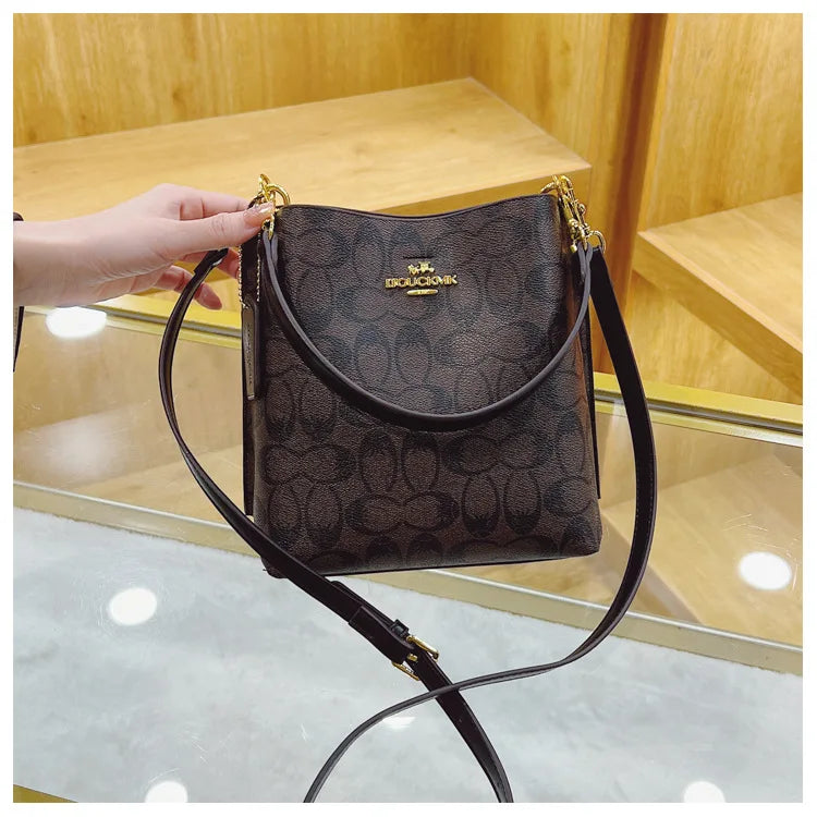 Advanced Women's Bag 2026 New Fashion Luxury Retro Large Capacity Bucket Bag Versatile Single Shoulder Crossbody Bag Trend