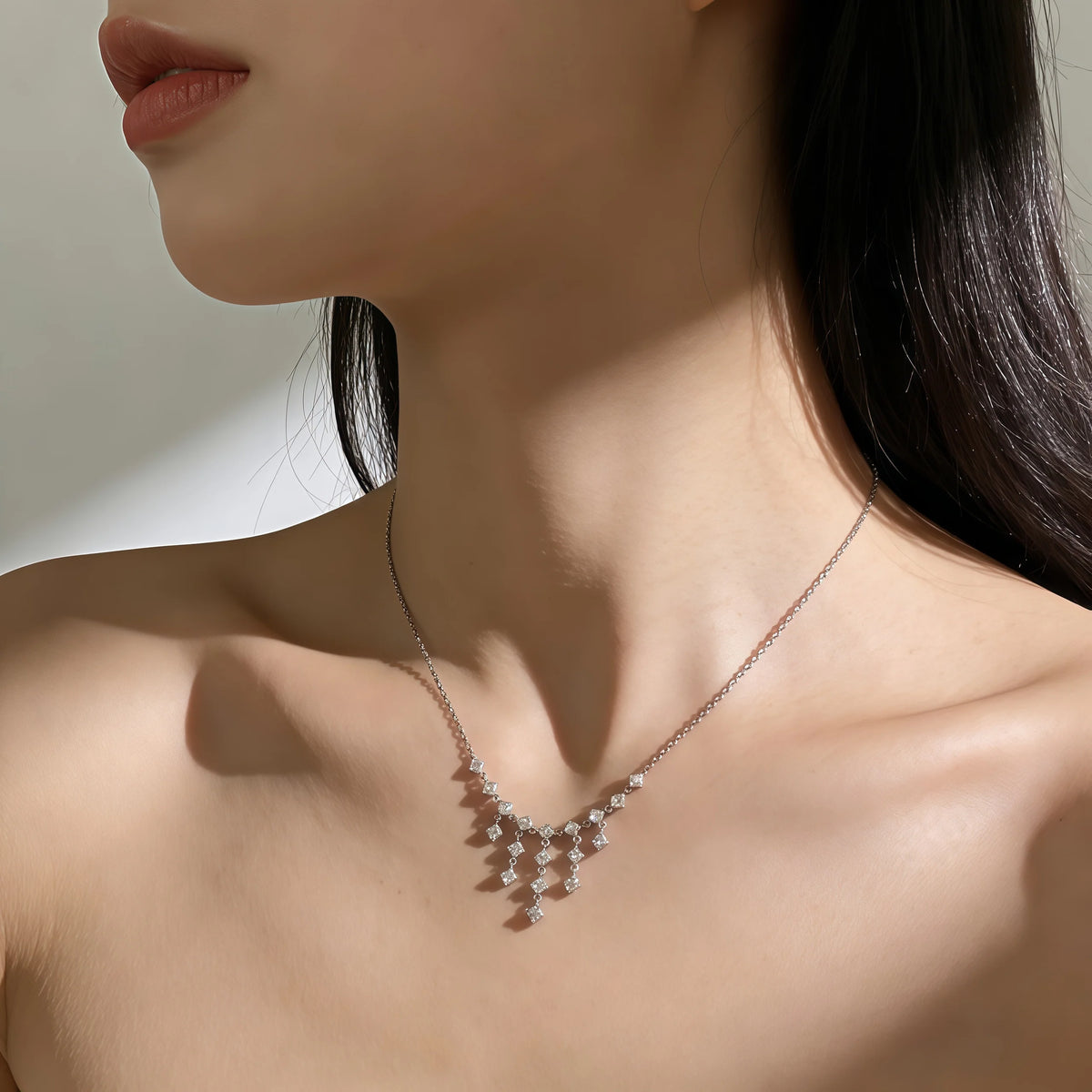 Onnelik Full D Moissanite Round Tassel Pendant Necklace S925 Sterling Silver Sparkling Wedding Party Fine Jewelry Gift for Women