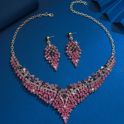 Two Piece Set of Emerald Fan-Shaped Necklace Earrings for Women on Vacation, Sweet Dates, Honeymoons, Valentine's Day Gifts