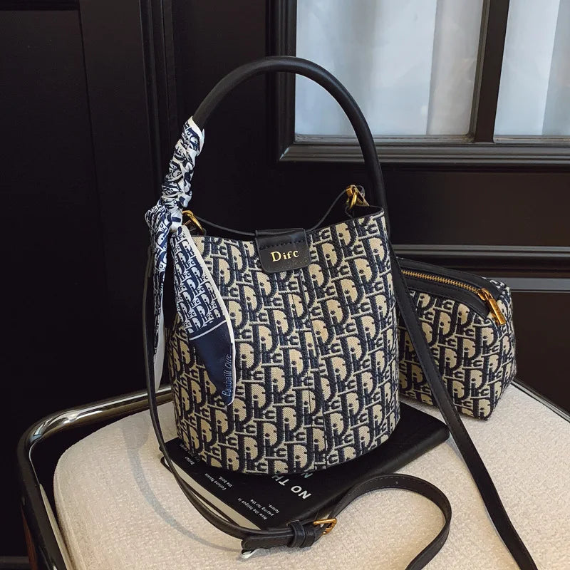 Vintage Light Luxury Bucket Bag Handbag for Women 2026 New Spring High-End Versatile Commuting Shoulder and Crossbody Bag