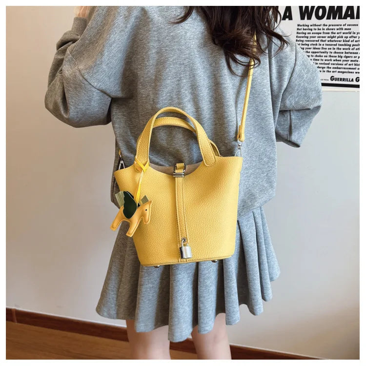 Fashion Vegetable Basket Bucket Bag Women's Autumn New Lychee Pattern Shoulder Bag Simple Solid Color Niche Messenger Bag