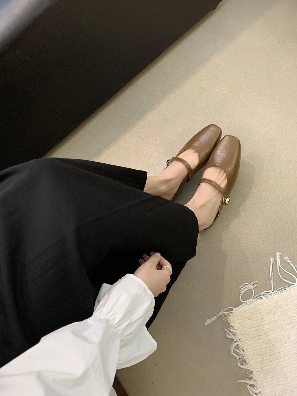 Soft Leather 2025 Ins Silver Buckle Strap Casual Shoes Fashion Flats Elegant Glitter Metallic Mules Shoes Cover Toe Slippers