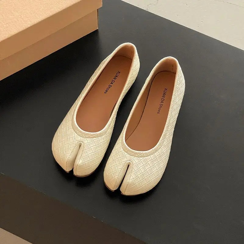 French Retro Split Toe Ballet Flats Women Red Woven Detail Tabi Slip On Shoe Woman Faux Leather Moccasin Daily Work Office Flats