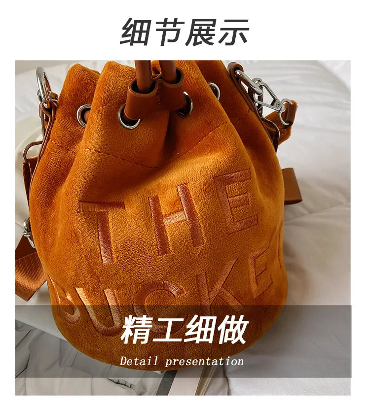 New Fashion Women's Bucket Bag Trend Brand Personality Plush Shoulder Bag High-end Elegant Crossbody Bag Designer Luxury Handbag