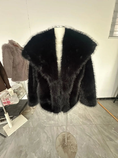 Women's Winter Fur Coat Mink Fur Large Lapel Fluffy Short Top in Large Size for Warmth And Style