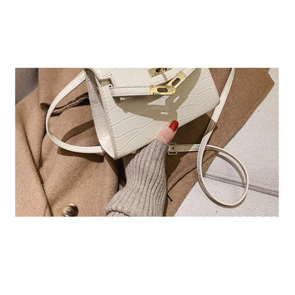 Black Super Hot Stylish Small Bag for Women - 2025 New Autumn/Winter High-End Luxury Minimalist Crossbody Square Bag