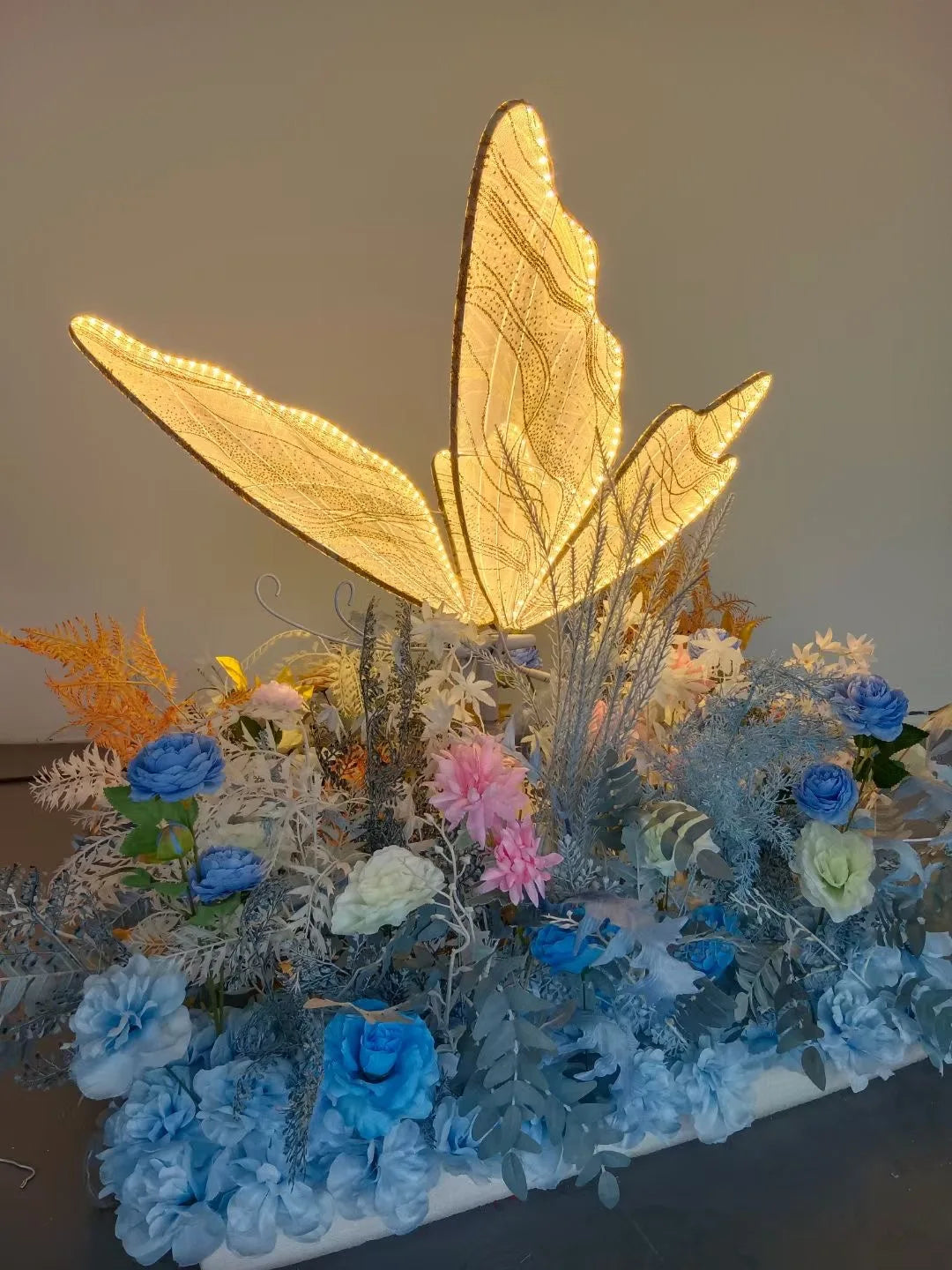 Wedding Light Decorations Butterfly Movement Modern Gold Romantic Butterfly LED Lights for Home Party Holiday Decor Lighting