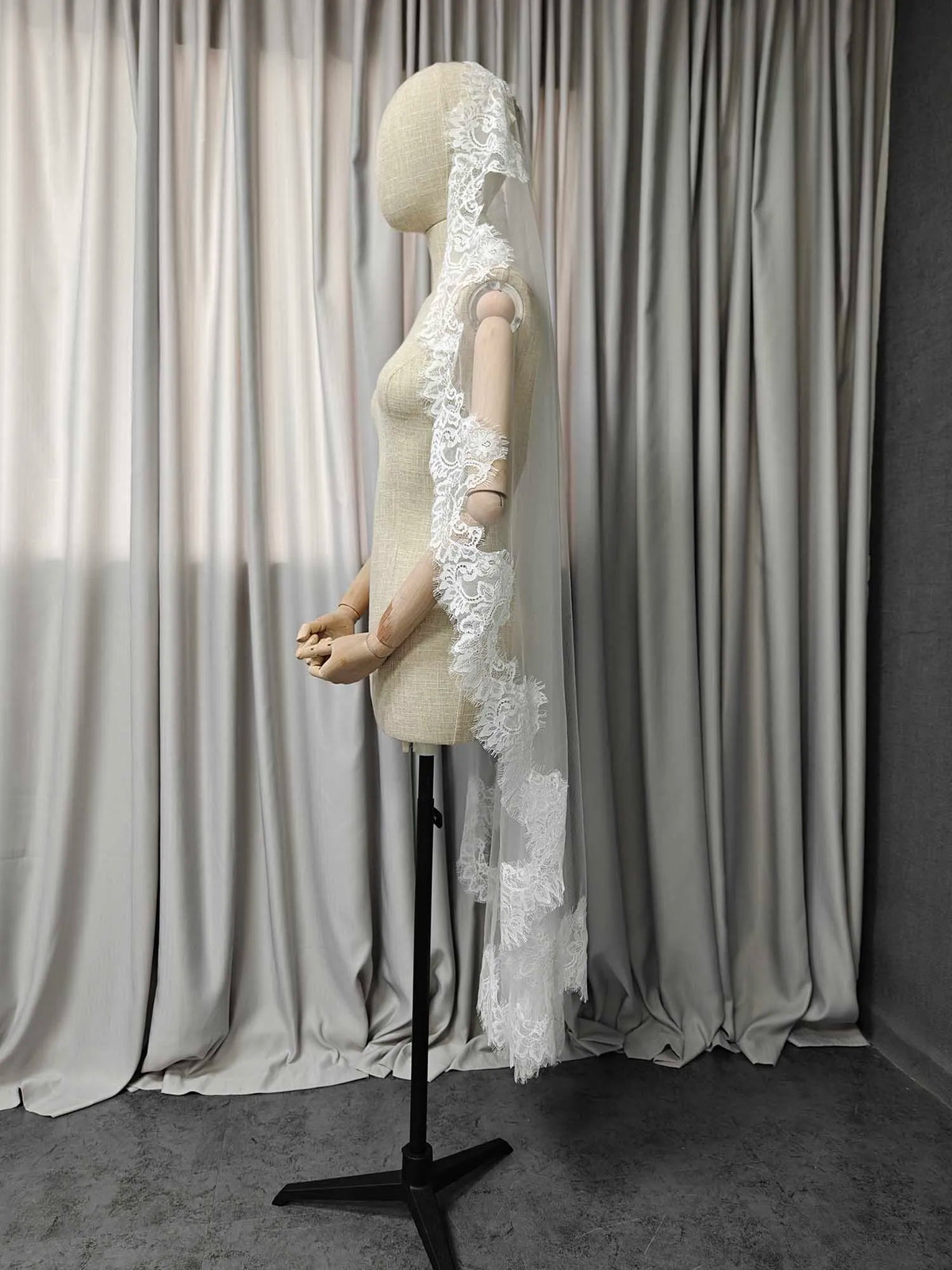 Customized Mantilla Veil with Eyelash Lace, Single Tier 1m/1.5m/2m Wedding Veil with Hidden Comb, Eyelash Lace Ivory Bridal Veil