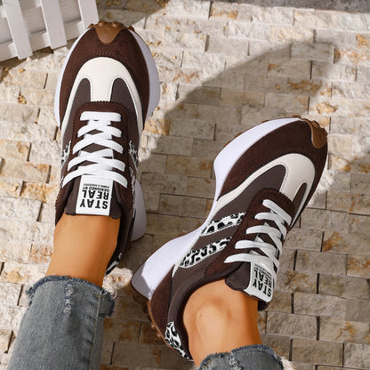 2026 Spring Women Sneakers New Luxury Flat Slip on Sneakers Women Trend Comfortable Lightweight Outdoor Designer Shoes for Women