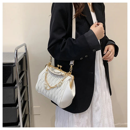 New Summer Women's Shoulder Bag Thick chain Handbag Sense of luxury Ladies Clouds Crossbody Messenger Bags Designer PU Women Bag