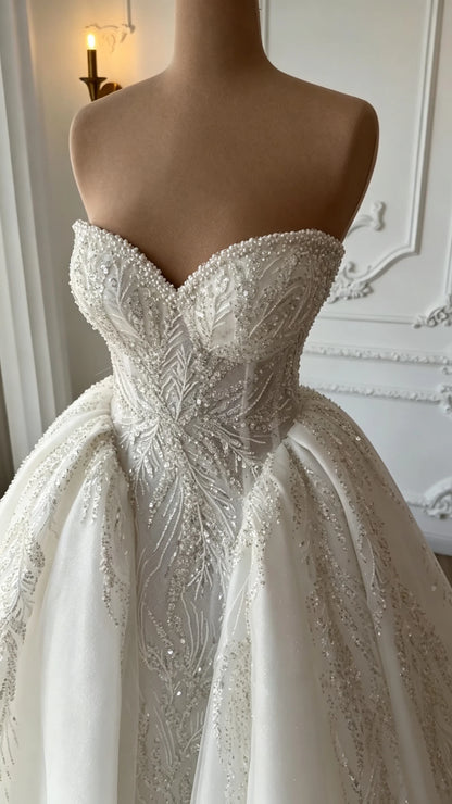 Luxurious Sparkling Sweetheart Feather Beaded Prom Dresses Satin Tulle A-line Wedding Dress Church Train Bride Dress Customized