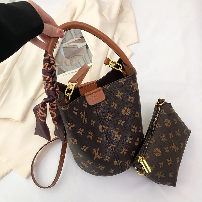 2025 Luxury Designer Women'S Shoulder Bag High-End Fashional Water Bucket Bag Crossbody Bags Unique Women Clutch Travel Tote Bag