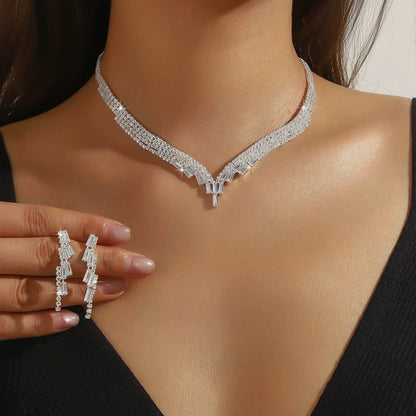 Ladies' Fashionable Silver-Plated And Diamond-Encrusted Metal Necklace, Earrings Set, Bride'S Wedding Attire And Accessories
