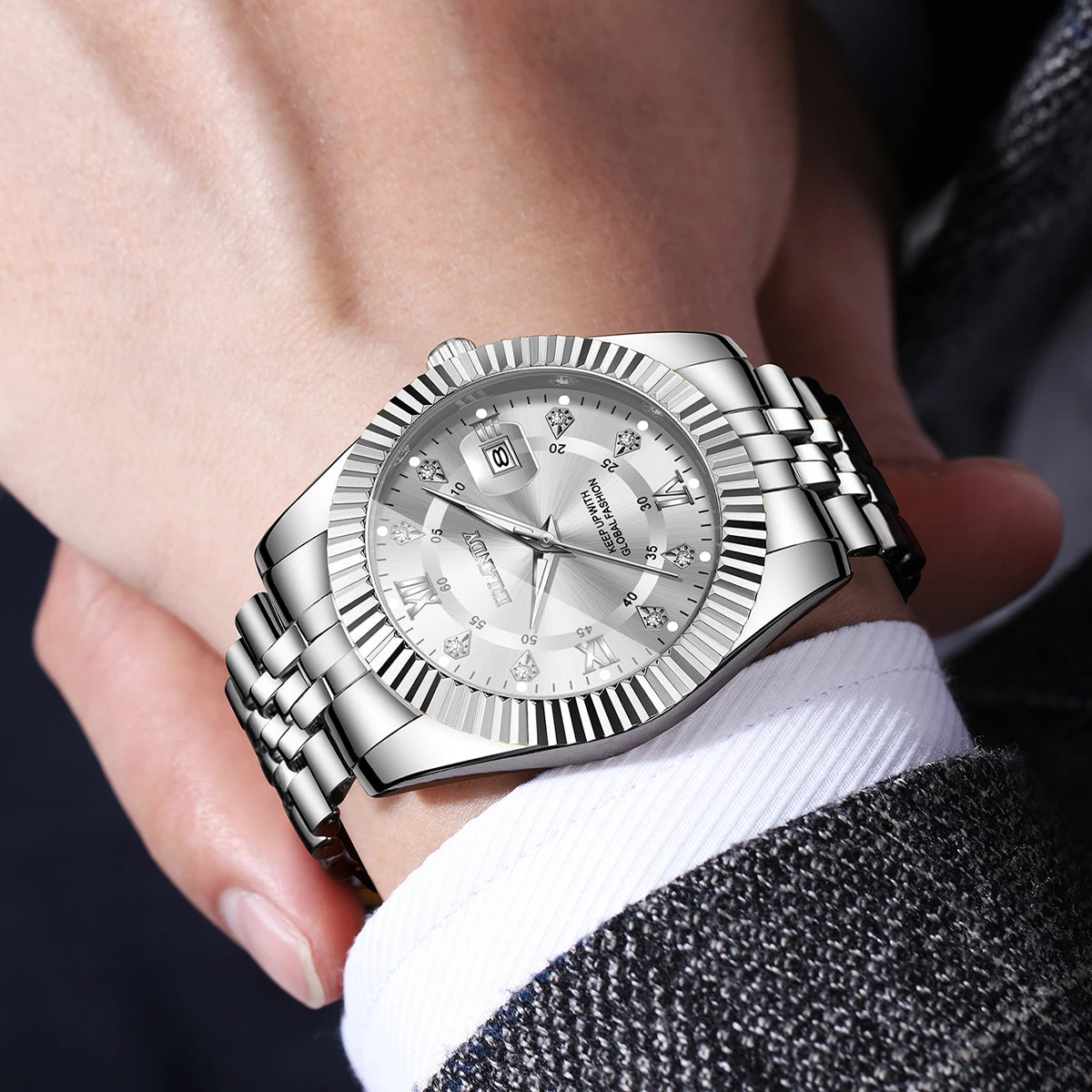 Luxury Rhinestone Roma Dial Men Business Watches Fashion Men's Calendar Quartz Watch with Stainless Steel Strap (Without Box)