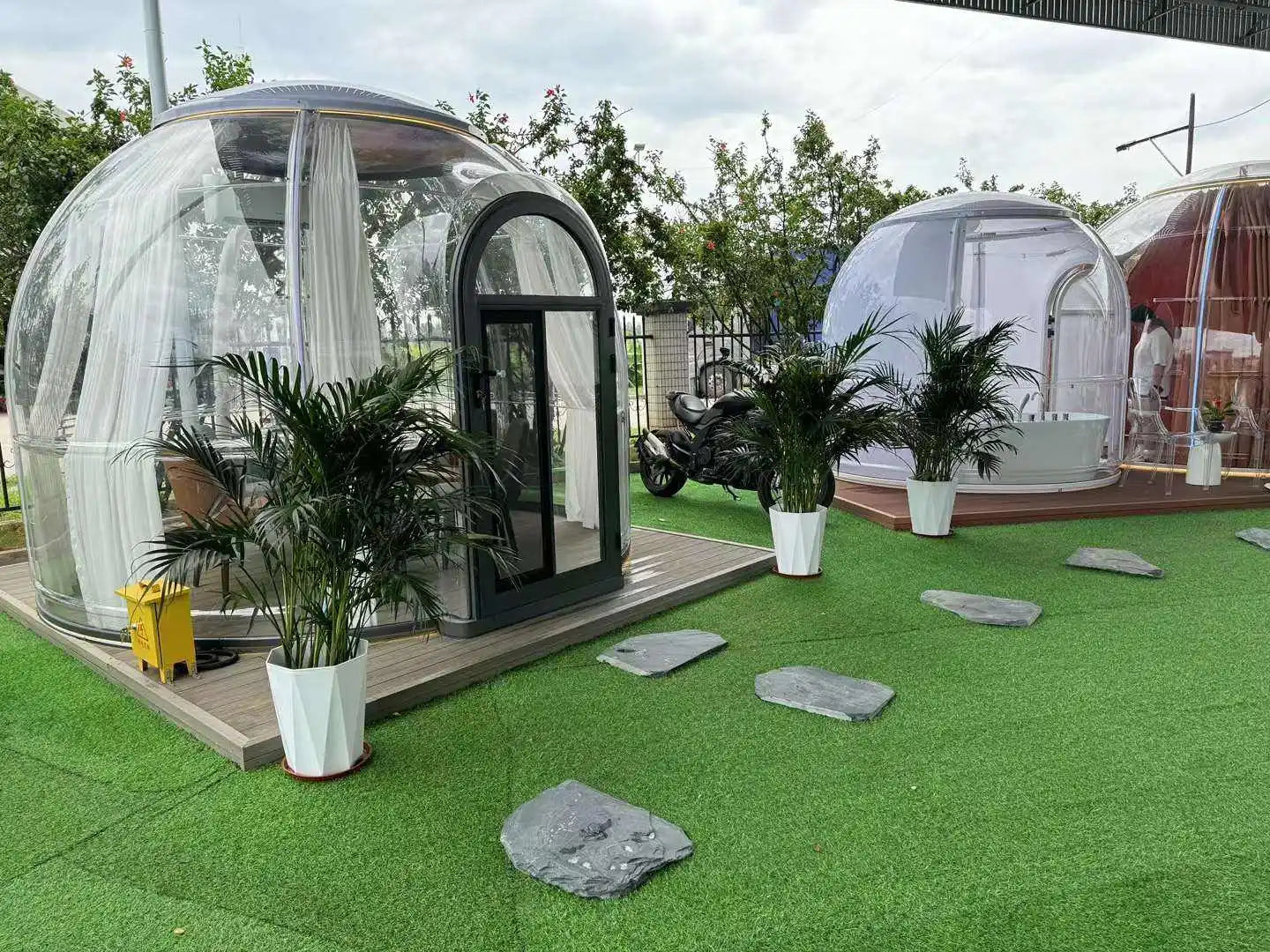 【Best-selling】Detachable Contemporary Villa/Mall Camping Outdoor Spherical Hotel Geodesic Glamping Bubble House Dome Tent