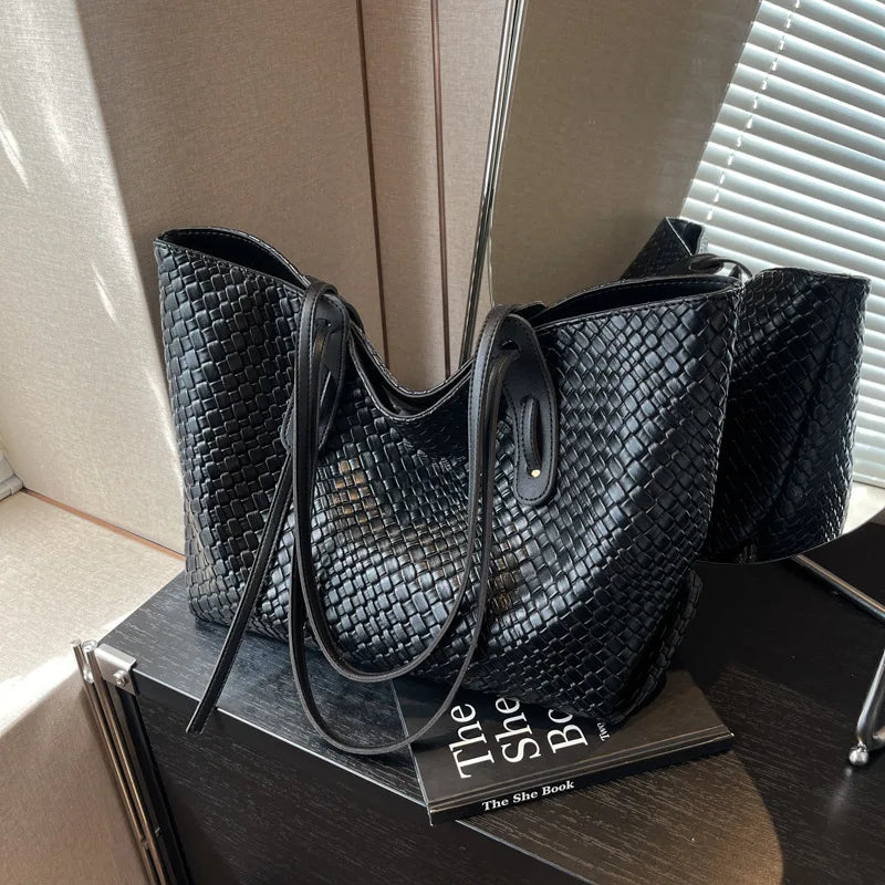 Autumn and Winter Trendy Vintage Rhombic Woven Shoulder Bags Large Capacity Underarm Bag Daily Commuting Bag Casual Handbags