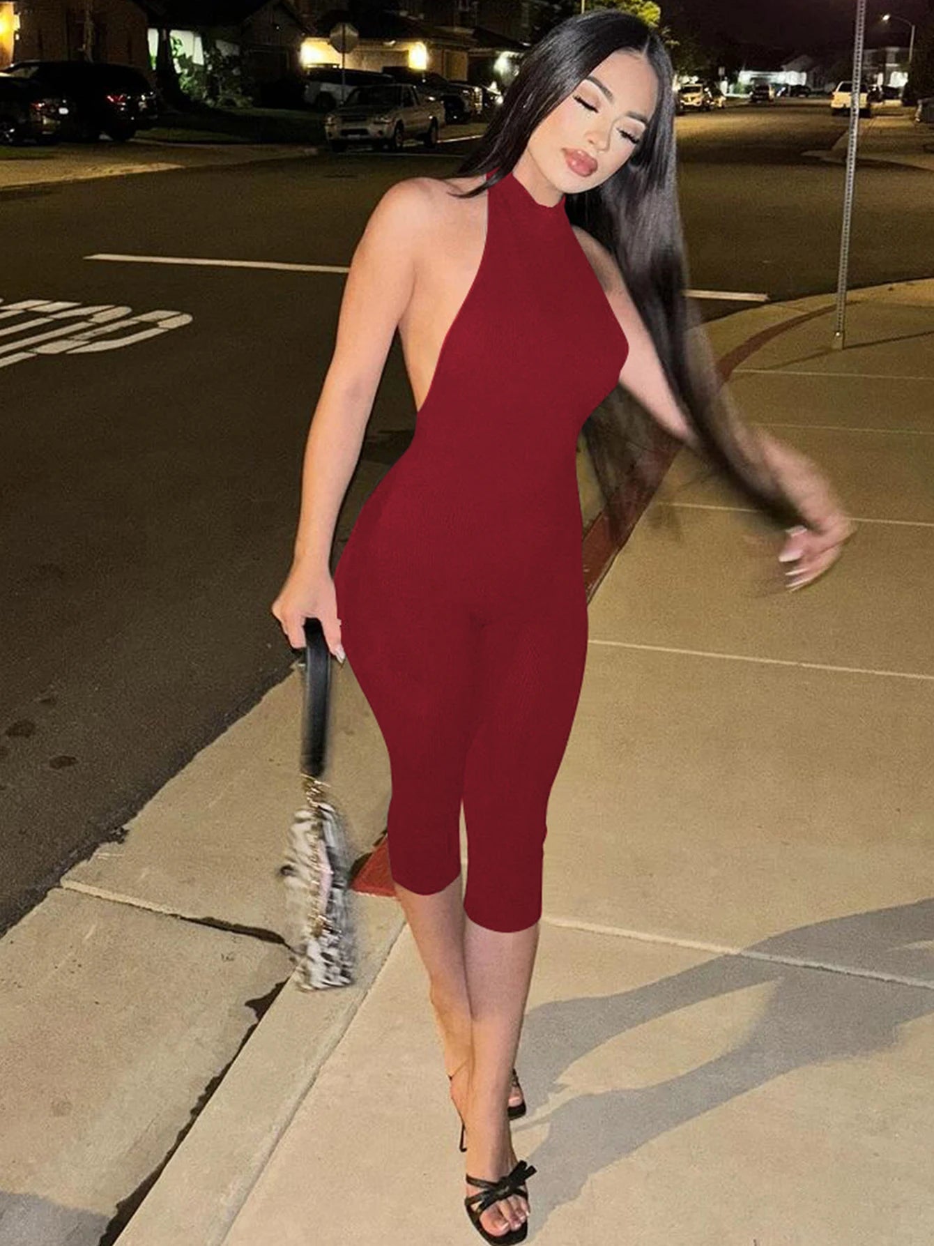 Hugcitar Ribbed Halter Backless Solid Button Sexy Bodycon Skinny Jumpsuit Summer Women Fashion Vacation Romper Streetwear Club