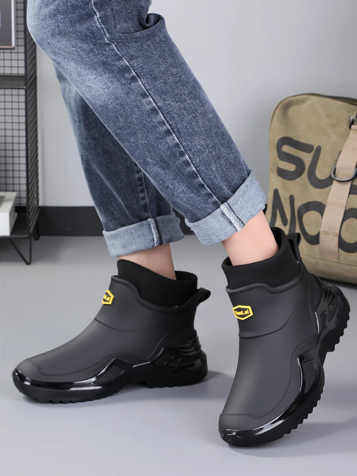 Men Women Winter Waterproof Rain Boots Fleece Warm Snow Sock Cuff Anti Slip Ankle Boots Outdoor Work Garden Shoes Size 36-46