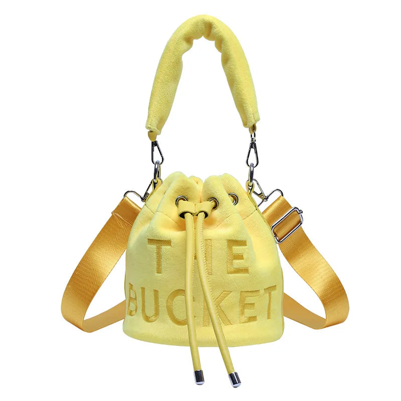 New Fashion Women's Bucket Bag Trend Brand Personality Plush Shoulder Bag High-end Elegant Crossbody Bag Designer Luxury Handbag
