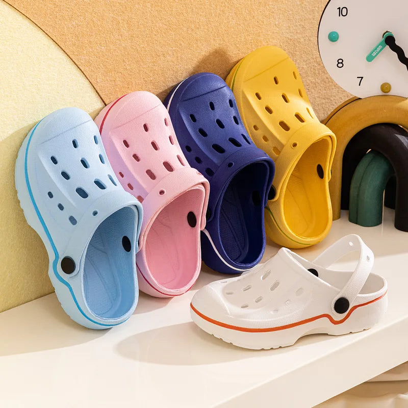 Kidmi New Women Clogs Slippers Outdoor Waterproof Beach Sandals Unisex Nonslip Hole Shoes EVA Flat Sandals Home Shower Slippers
