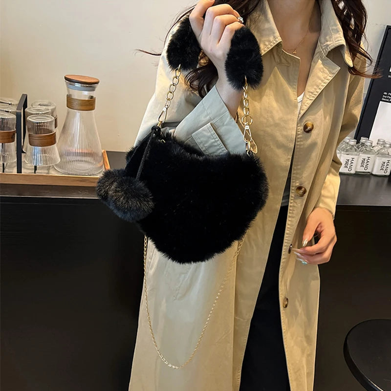 Large Capacity Fur Handbag Heart Shape Ladies Shoulder Bag Fashionable Cute Soft Zipper Closure Interior Phone Pocket