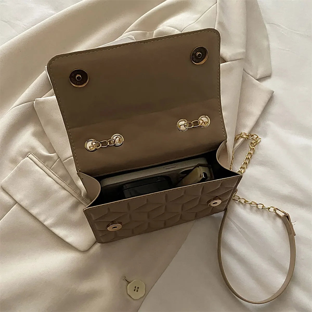 Light Luxury Trend Argyle Quilted Small Square Bag Metal Letter Tassel Flap Crossbody Bags Commuting Fashion Shoulder Bag