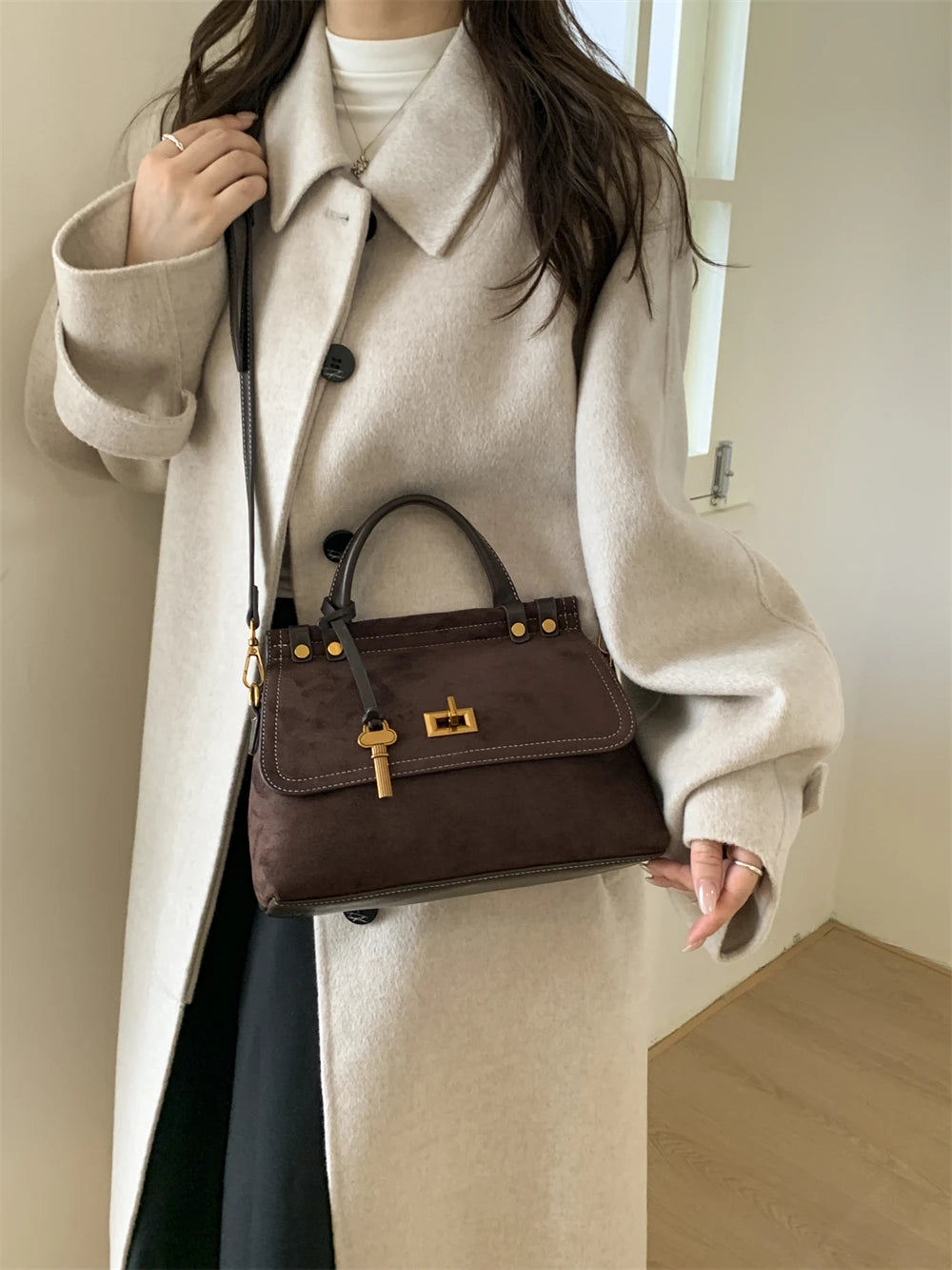 High Quality Retro Top-handle Bags For Women 2025 Winter New Designer Handbags Luxury Flap Shape PU Suede Shoulder Crossbody Bag