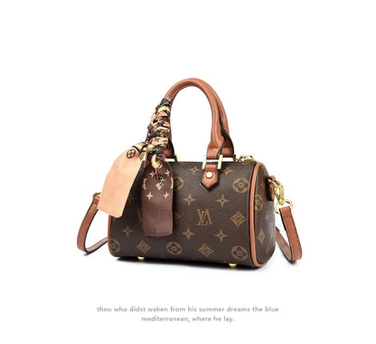 Luxury OULAIMEIZI 2026 New Fashion Retro Classic Letter Printed Designer Boston Bag Temperament Trendy Shoulder Bags for Women