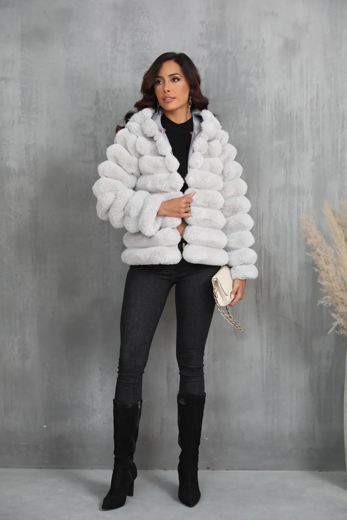 2026 Winter Hooded Plus Size Faux Fur Cropped Coat Women Furry Long Sleeve Plush Jacket Lady Large Fake Fur Warm Fluffy Cardigan