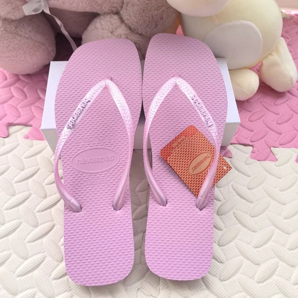 Summer 2026 New Women's Square Toe Flip Flops Outdoor Beach Sandals Luxury Women's Casual Slippers Size 35-42 Women's Shoes