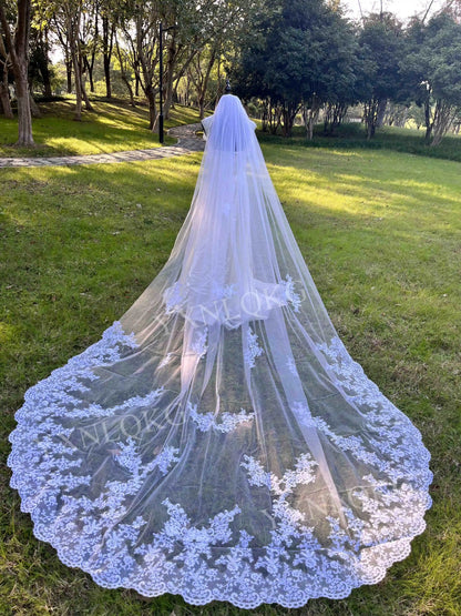 White Ivory Bridal Veil 3 m 4 m 5 m One Layer Wedding Veil With Comb Lace Bridal Veils Appliqued Cathedral Wedding Accessorie