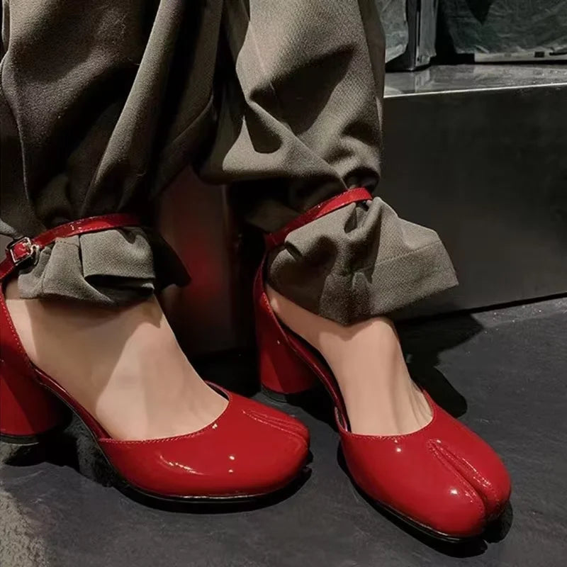 Luxury Design Fashion Split Toe Shoes 2025 High Quality Red Women Tabi Pumps Genuine Leather Low Heels High Heels