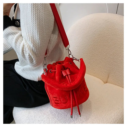 New Fashion Women's Bucket Bag Trend Brand Personality Plush Shoulder Bag High-end Elegant Crossbody Bag Designer Luxury Handbag