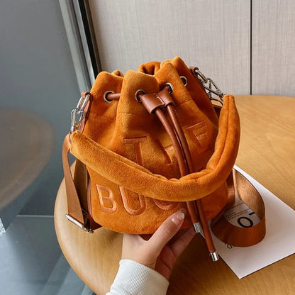 New Fashion Women's Bucket Bag Trend Brand Personality Plush Shoulder Bag High-end Elegant Crossbody Bag Designer Luxury Handbag